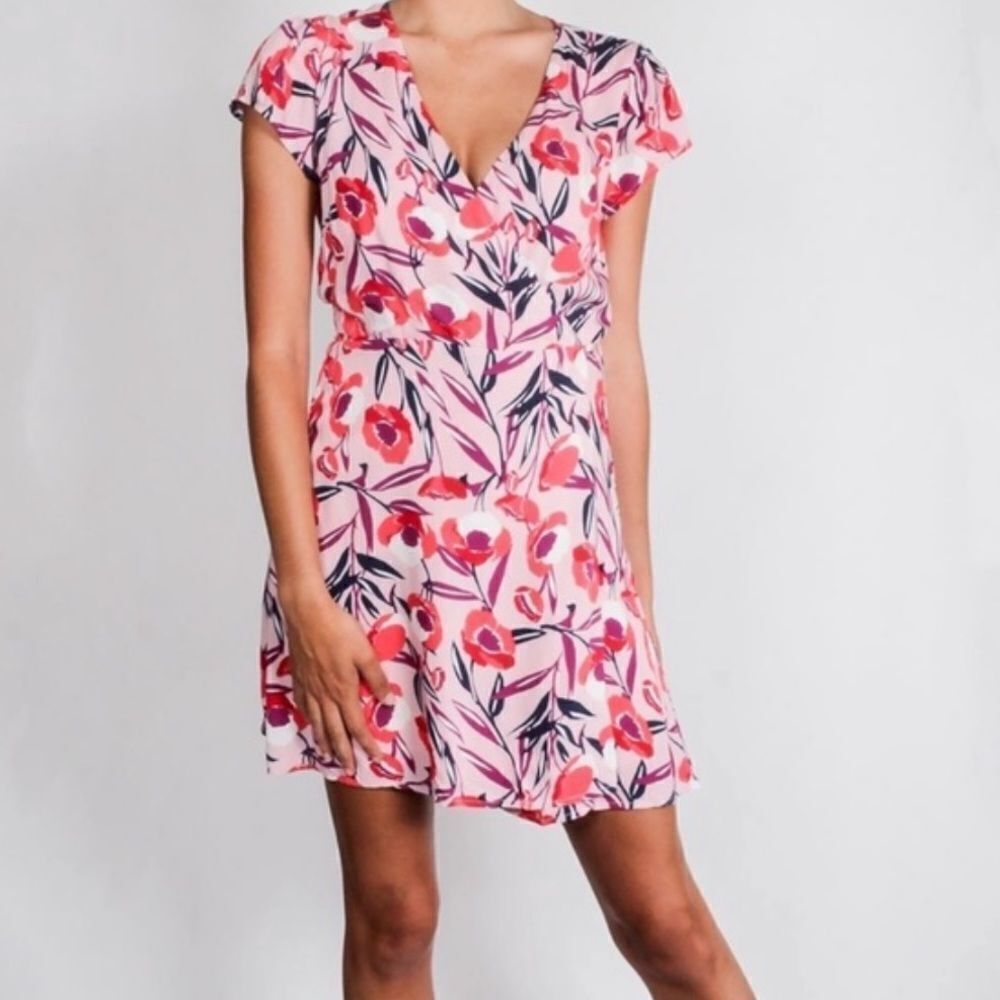 ✨ Audrey 3+1 Pink Floral Print Wrap Summer Dress✨